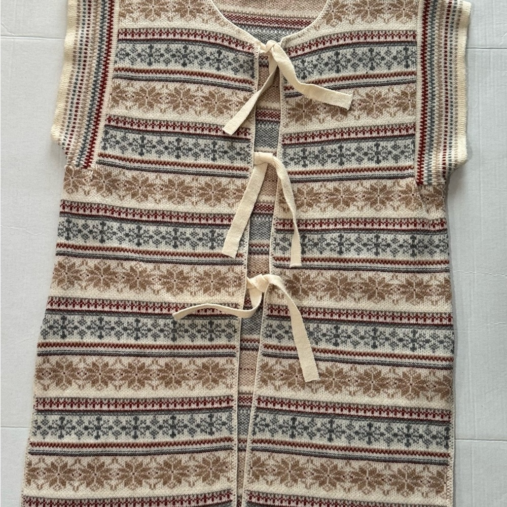 Vintage Y2K Nordic Knit Women's Vest with Tie Front - Neutral Fair Isle Pattern